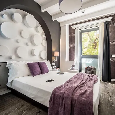 Emphasis & Bed & Breakfast 2*